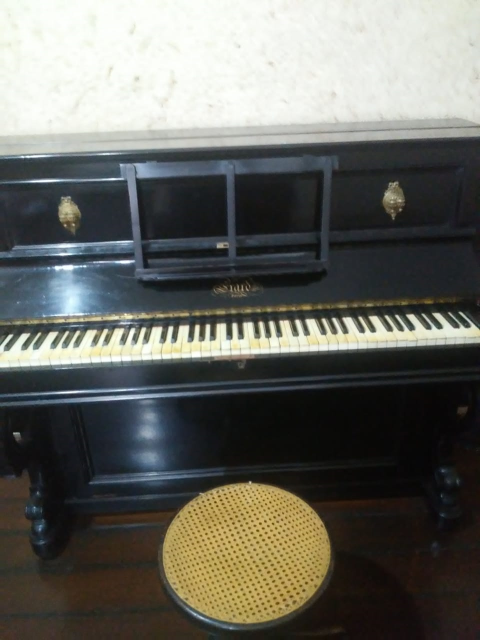 Piano Erard